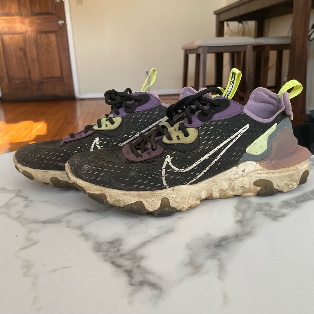 Nike React Vision in Gravity Purple Volt